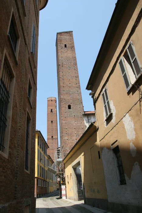 pavia_torre_7906.jpg