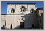 église saint pierre à assise