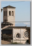 église saint pierre à assise