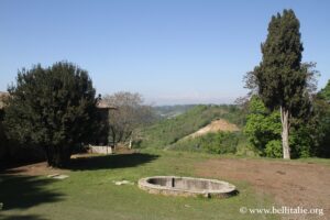 Photo du parc du château de Monticello, Roero
