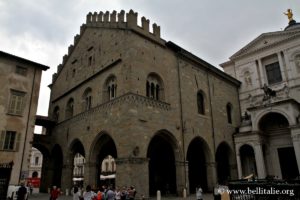 palazzo-della-ragione-bergamo_8423