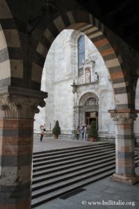 foto del broletto, duomo-di-como_8201