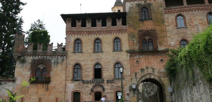 Palazzo Stradivari, Castell'Arquato