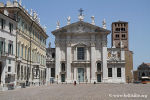 foto cattedrale-di-san-pietro-apostolo-mantova_0726