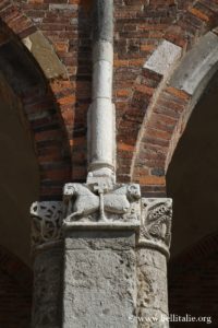 chapiteaux-quadriportique-basilique-saint-ambroise-milan_7536