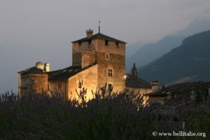 foto del castello Sarriod de la Tour