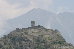 photo du château de Saint-Germain, val d'Aoste