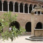 chiostro medievale, bologna