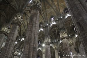 colonnes-interieur-dome-de-milan_7953