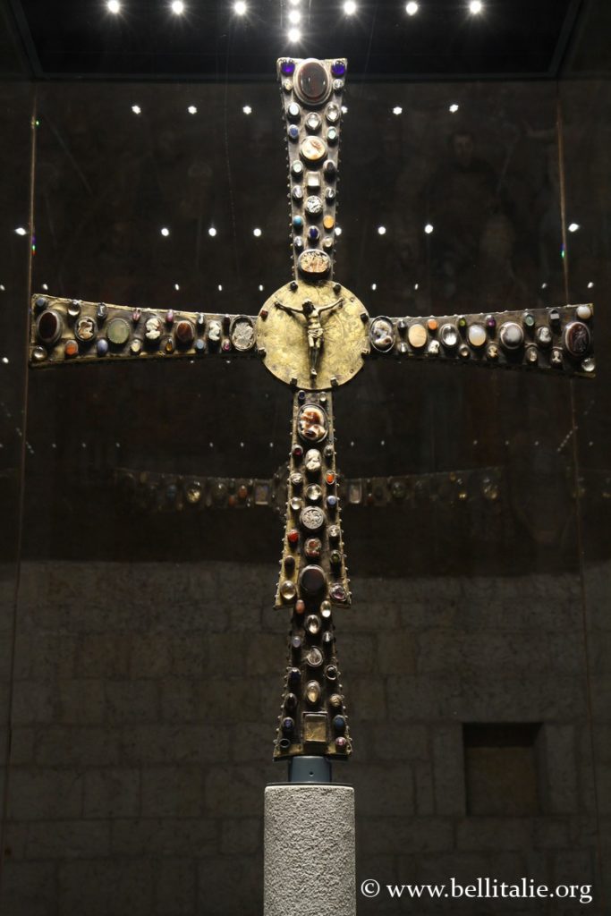 croce-di-desiderio-chiesa-di-santa-maria-in-solario-museo-di-santa-giulia_8864