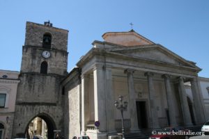 Isernia, La torre campanaria della Cattedrale