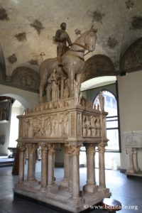 foto monumento-sepolcrale-bernardo-visconti-museo-arte-antica-castello-sforzesco-milano_7614