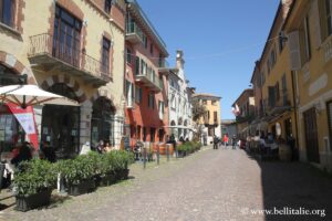 Photo de Neive, Langhe