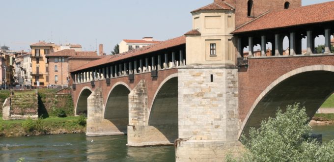 Pavie, pont couvert