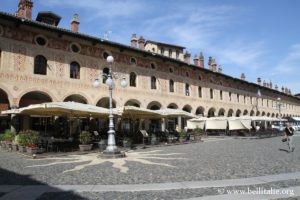 piazza-ducale-vigevano_6577