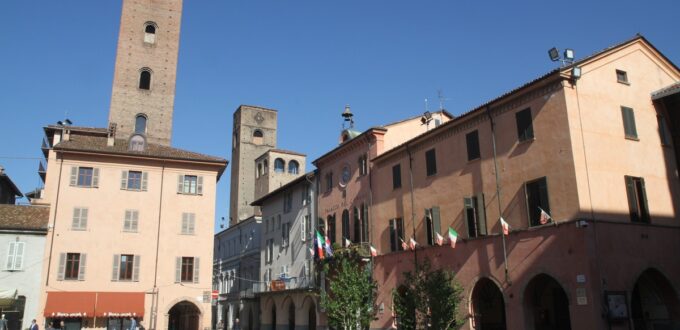 Photo de la Piazza Duomo à Alba