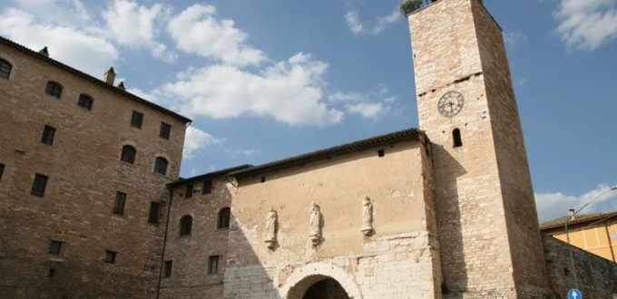 Porta Consolare, Spello