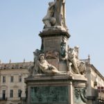 Monumento a Camillo Benso, conte di Cavour, Piazza Carlo Emanuele II