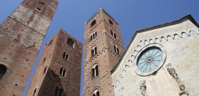 Photo des tours médiévales d'Albenga