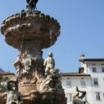 Fontaine de Neptune, Trente