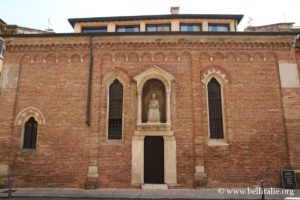 via-pieta-vecchia-di-fronte-cattedrale-di-verona_9933