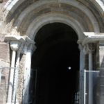 sacra-di-san-michele-scala-portale-rilievi_5104