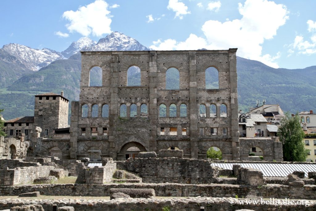 foto del Teatro romano di Aosta