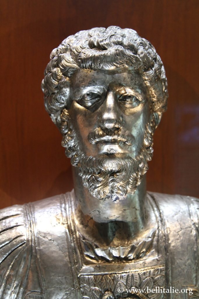 Foto Busto argentato di Lucius Verus