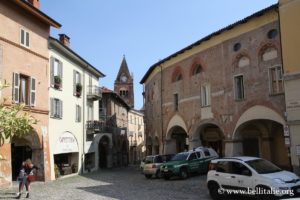 foto centro storico di avigliana_5194