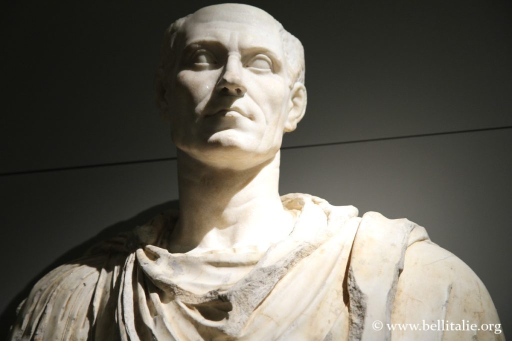 foto Busto di Giulio Cesare, museo di antichità di torino