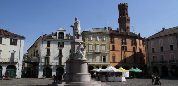 foto piazza cavour vercelli_6436