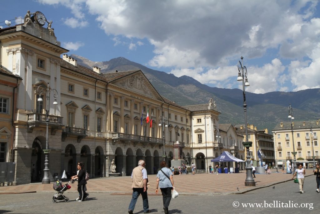 foto della piazza Chanoux di Aosta