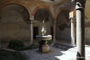 chiostro-minore-madonnina-chiesa-di-san-francesco-brescia_9021