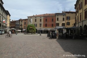 piazza-garibaldi-iseo_9103