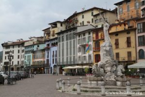 piazza-xiii-martiri-lovere_9166