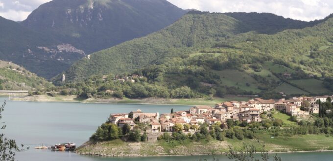 colle-di-tora-lago-del-turano_8515